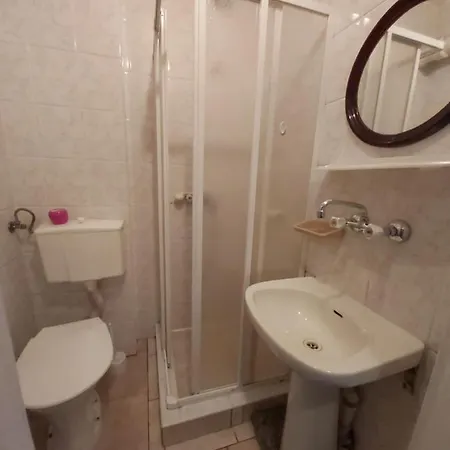 게스트하우스 Zameczek 3*