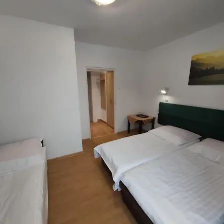 Zameczek 게스트하우스 스클라르스카포렘바