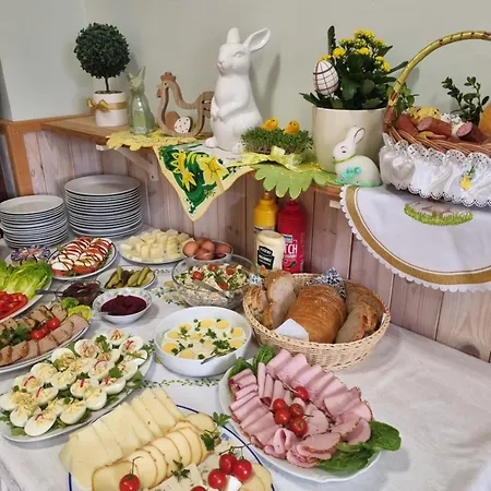 Zameczek بيت ضيافة شكلارسكا بوريبا